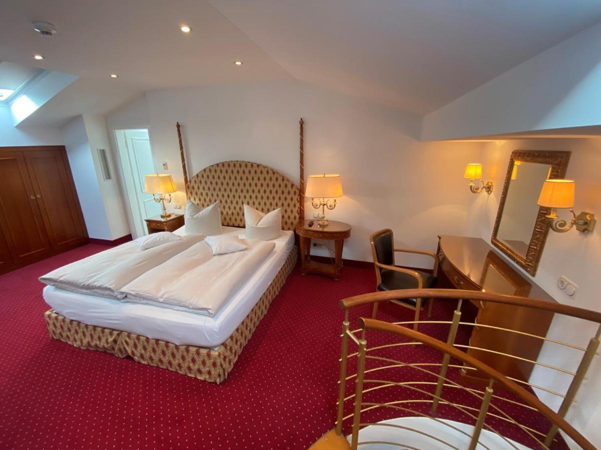 Alpenhof Hotel 4*