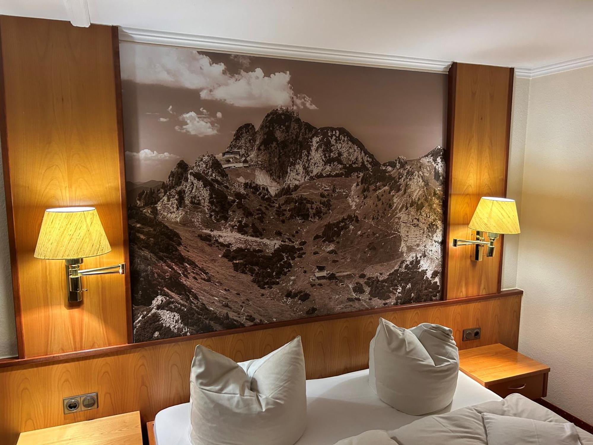 Alpenhof Hotel 4*